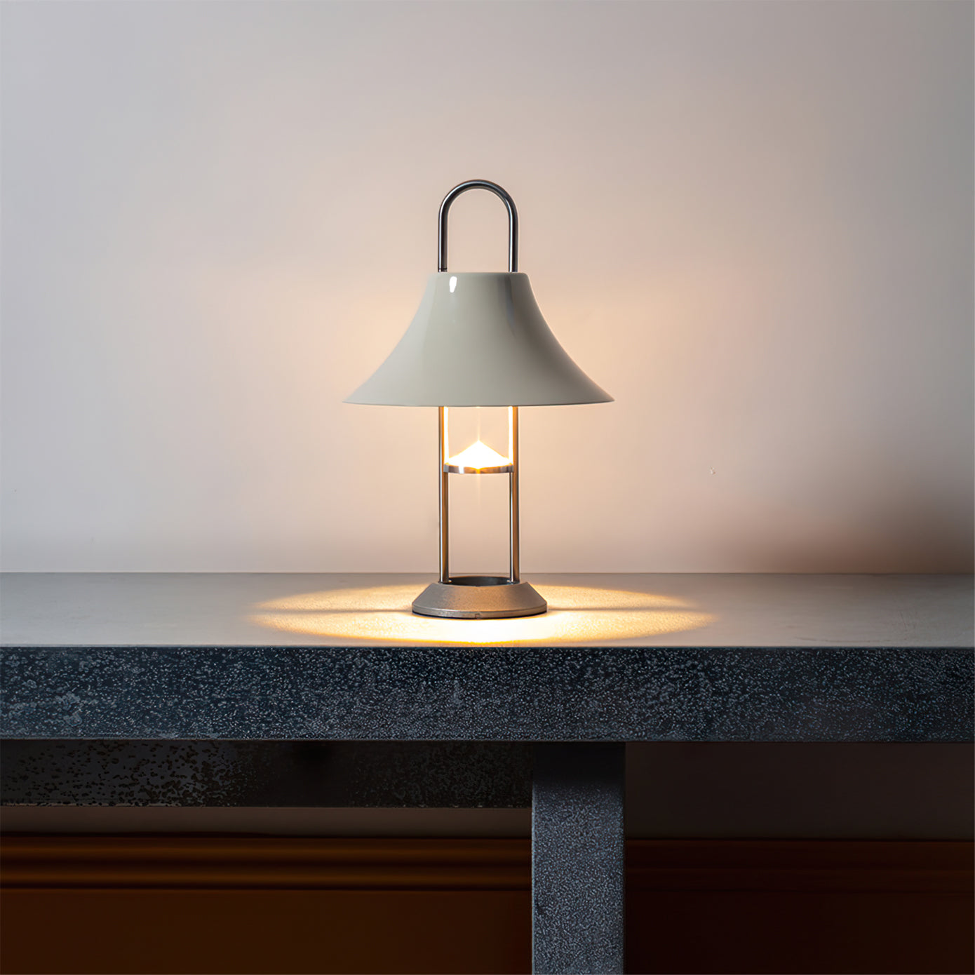 Mousqueton Table Lamp – Stylish Cordless Illumination for Any Setting 3