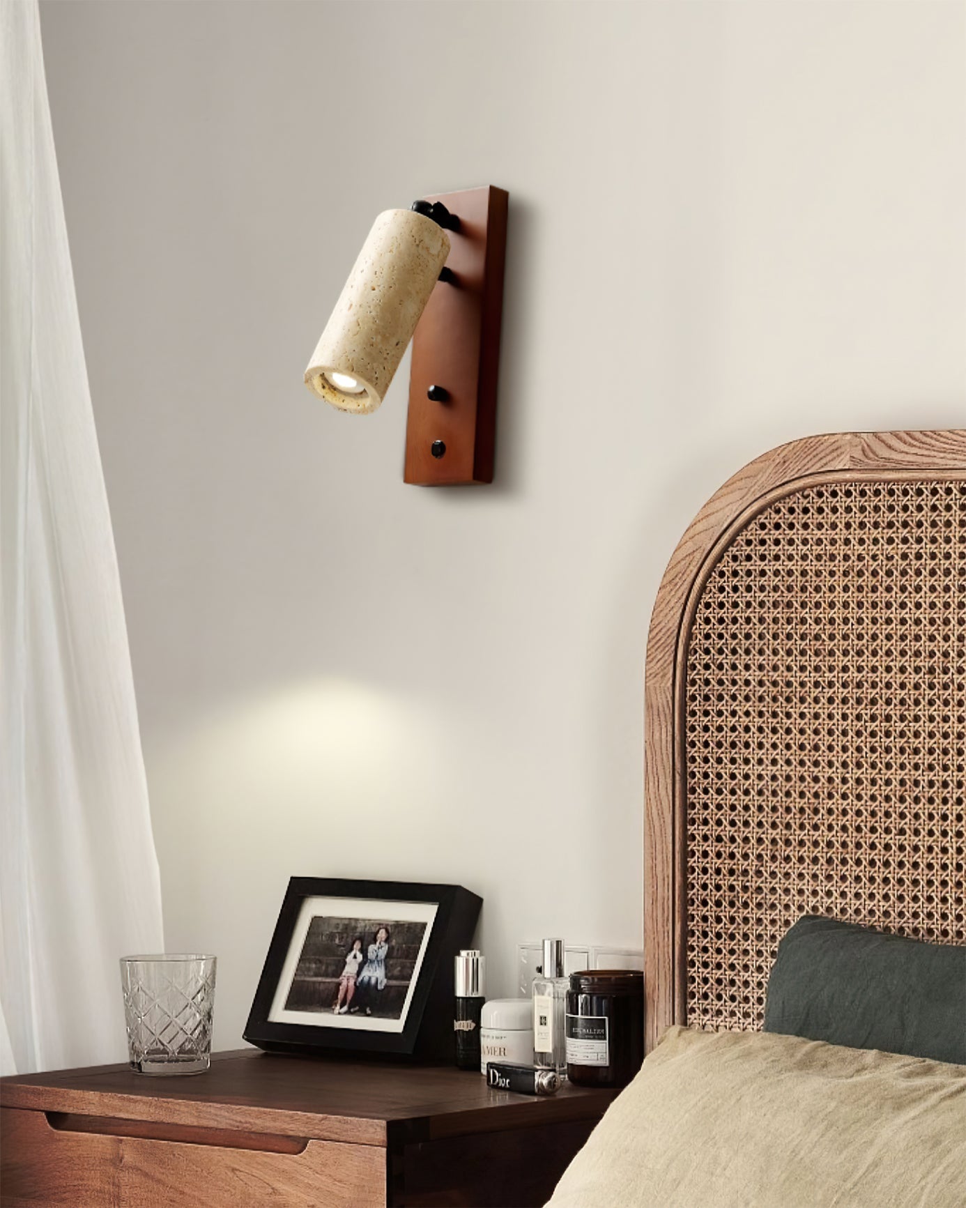 Ouglres Wall Lamp – Sophisticated Yellow Travertine Design 2