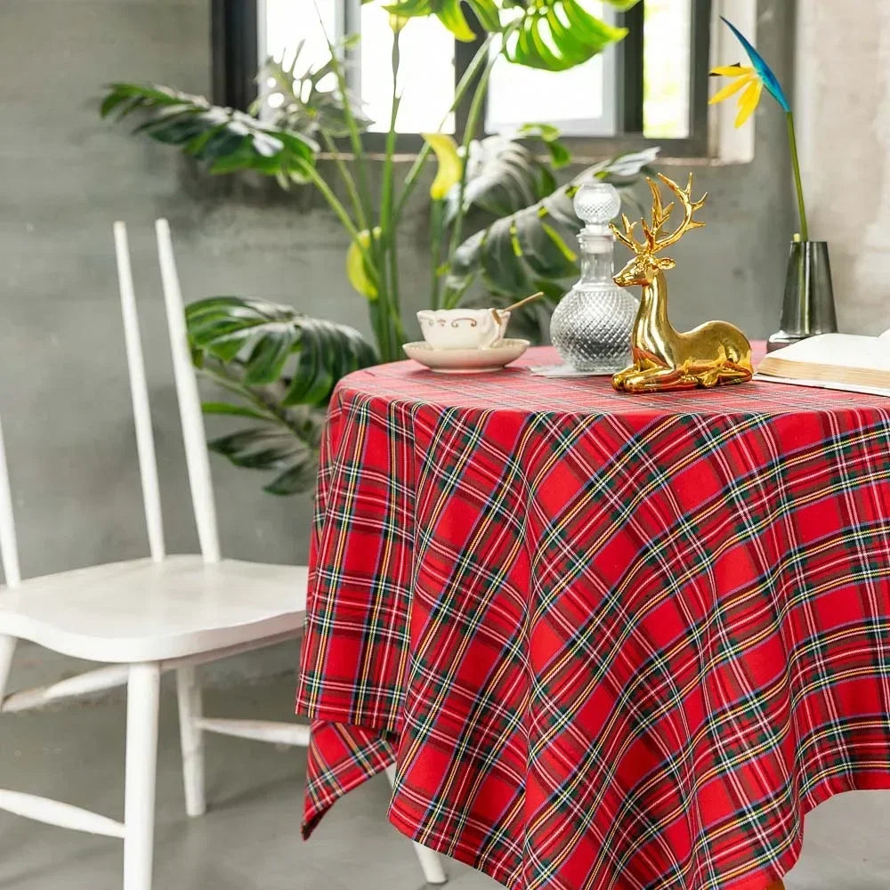 Plaid Christmas Tablecloth Red Green – Cozy Atmosphere for Festive Gatherings 3