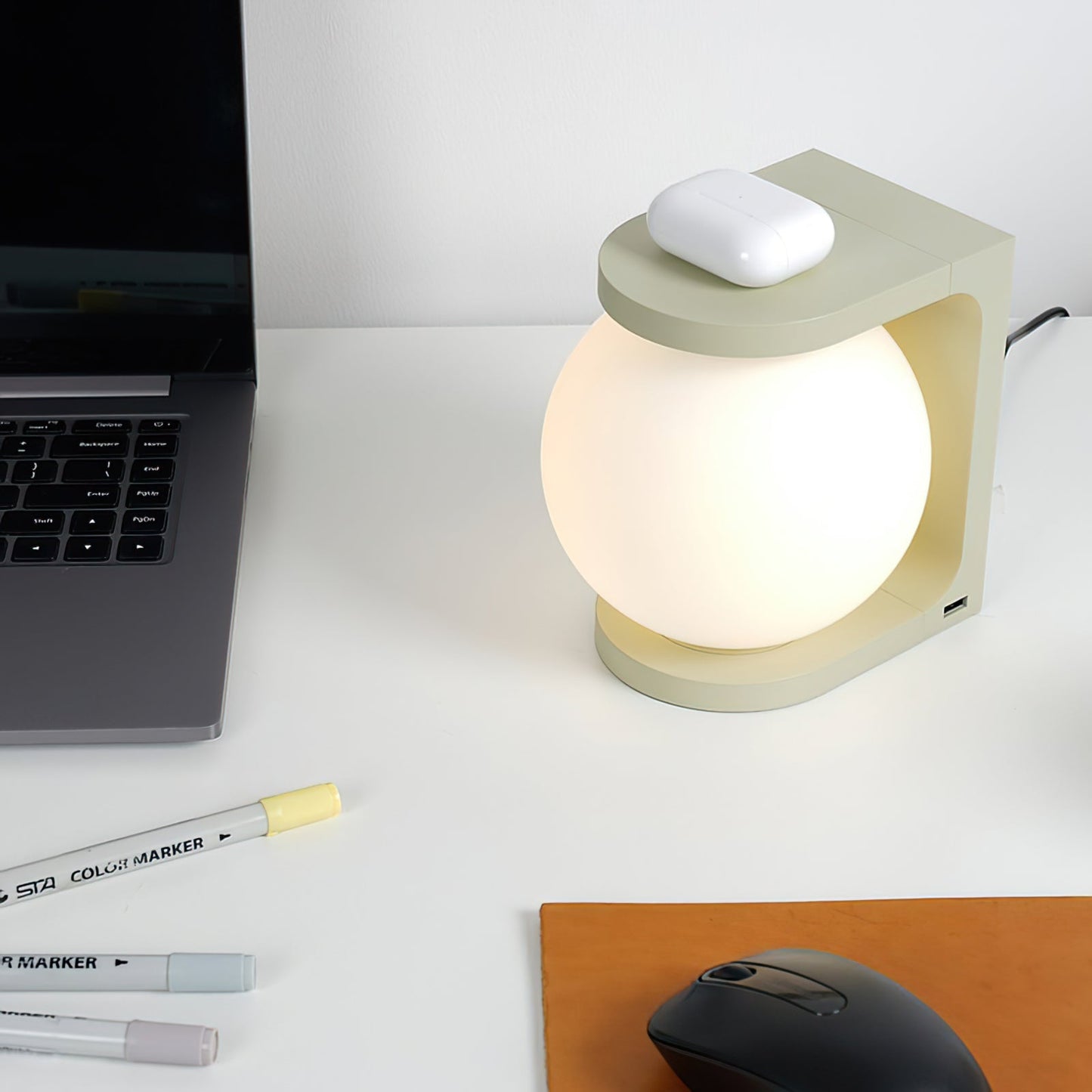 Plat Table Lamp – Sleek Style with Wireless Functionality 4