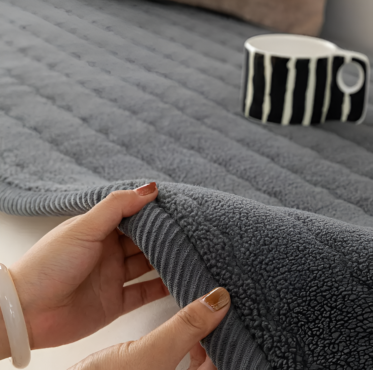 PolyPlush Sofa Cover – Cozy Style with Ultimate Protection 10