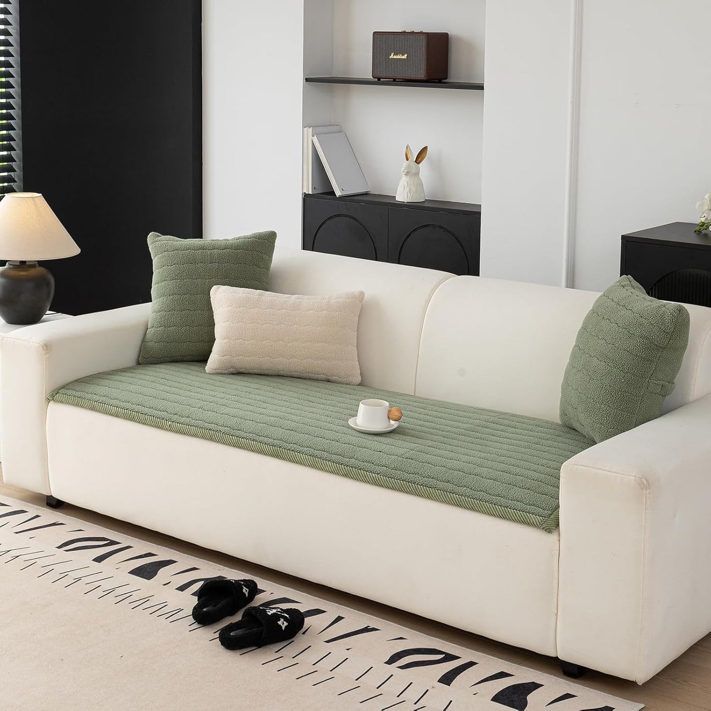 PolyPlush Sofa Cover – Cozy Style with Ultimate Protection 2