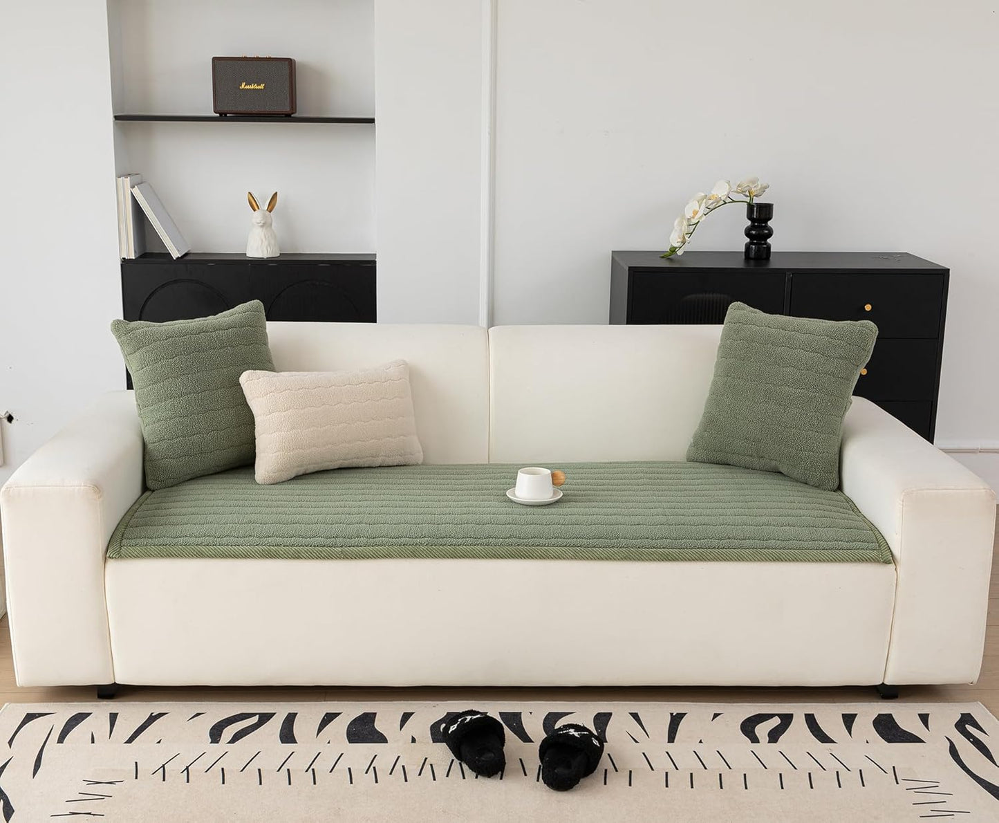 PolyPlush Sofa Cover – Cozy Style with Ultimate Protection 3