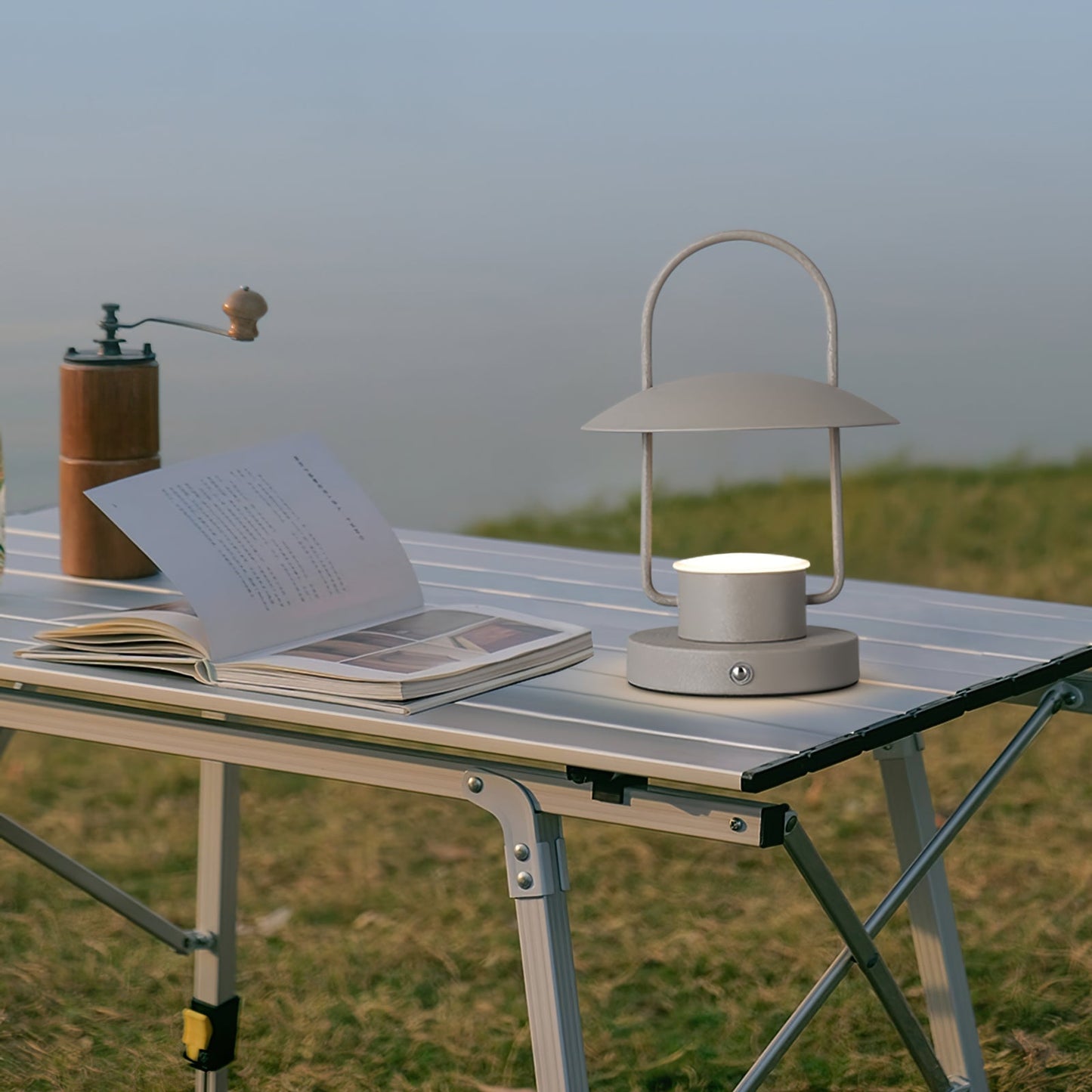 Portable Table Lamp Ray – Versatile Lighting for Every Setting 8