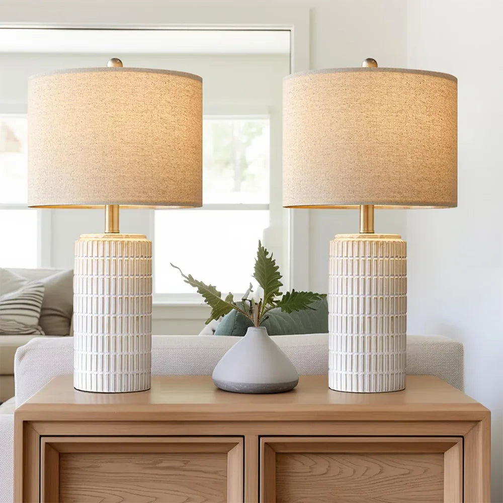 Retro Style Ceramic Table Lamp – Chic Design with Cozy Ambiance 2