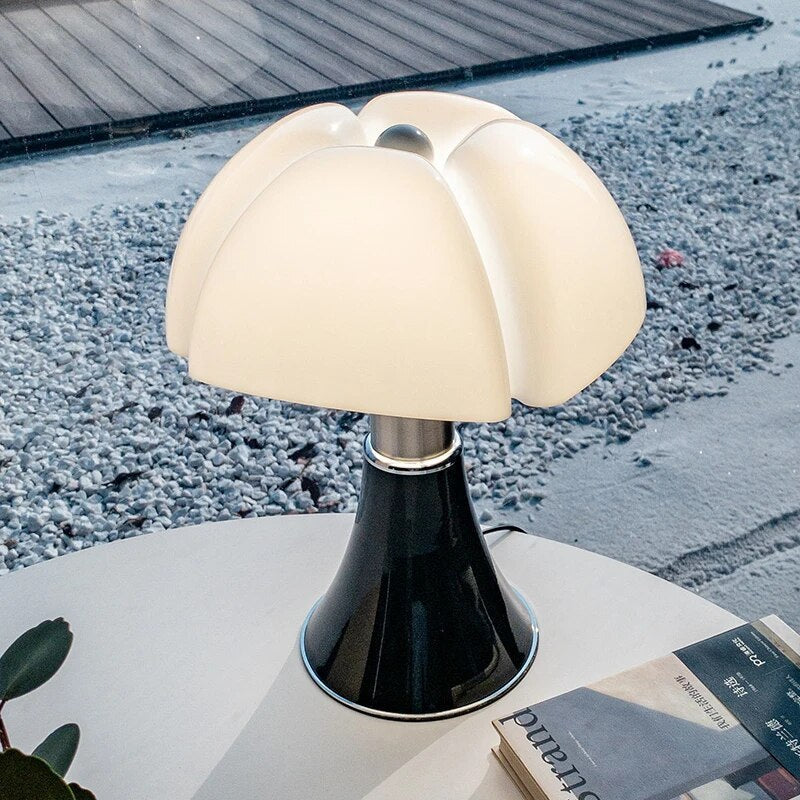 Retro Table Lamp – Elegant Illumination for Every Room 3