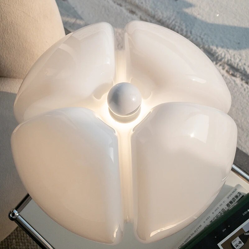 Retro Table Lamp – Elegant Illumination for Every Room 6