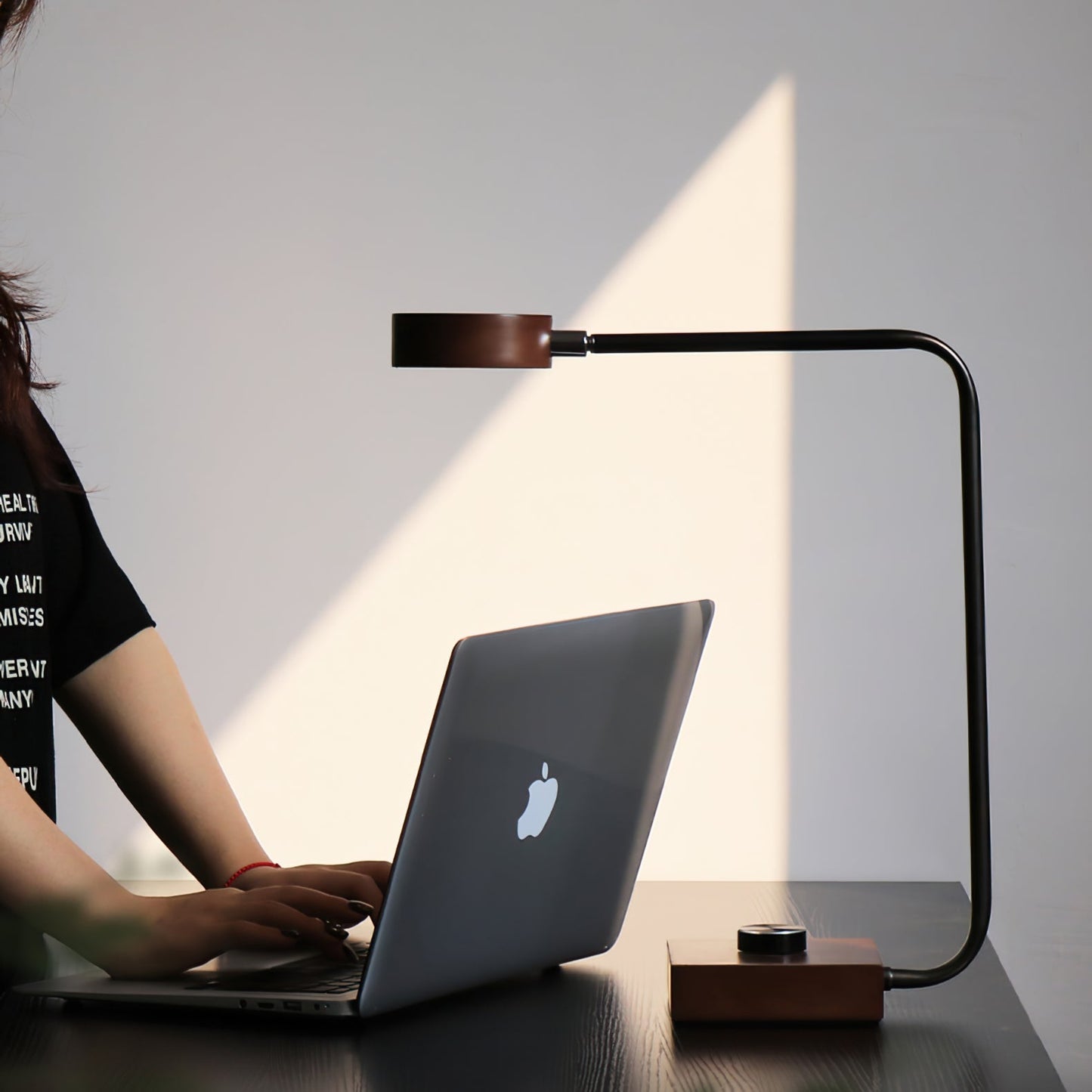 Rondo Table Lamp – Stylish Accent for Modern Decor 3