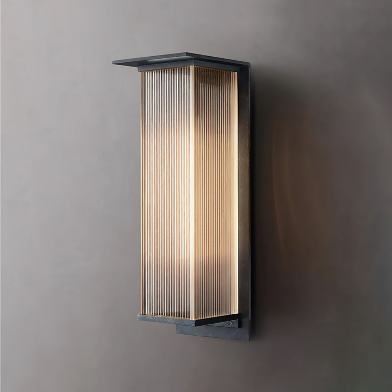 Serano Box Outdoor Wall Lamp – Elegant Design for Modern Spaces 2