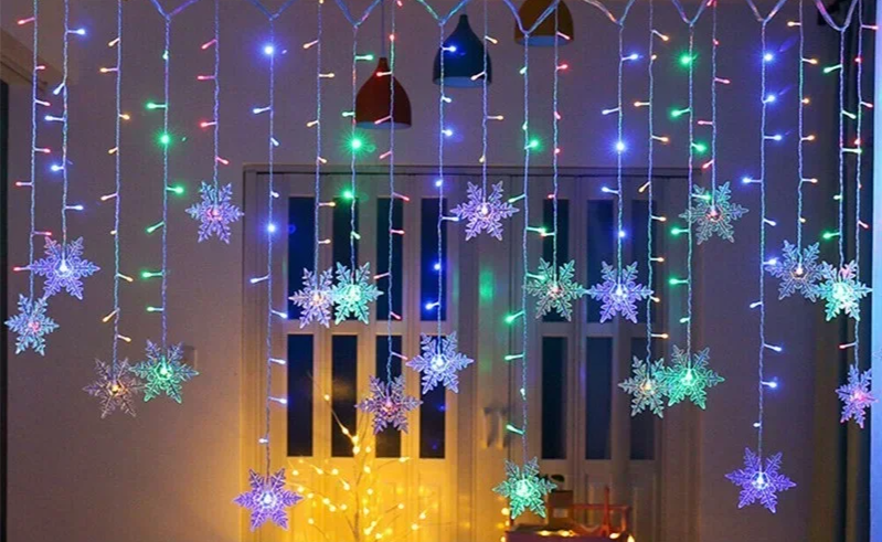 Snow 4M LED Snowflakes – Magical Winter Illumination for Any Occasion 9
