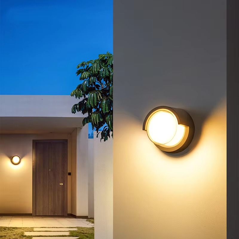 Solvena Outdoor Wall Lamp – Elegant Illumination for Any Space 5
