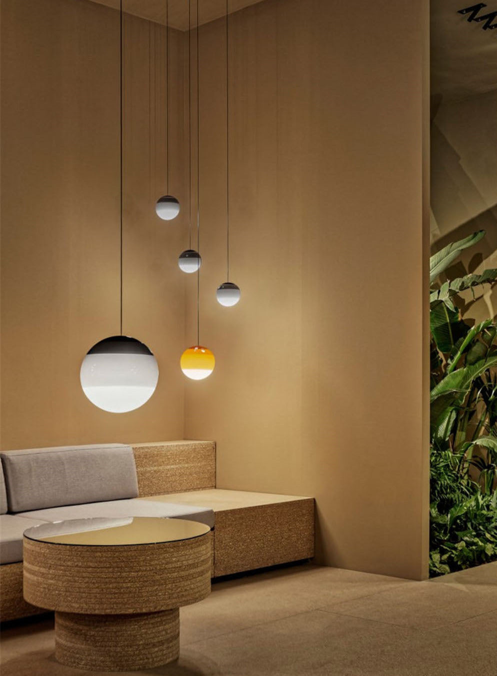 Solvera Pendant Light – Elegant Glow for Modern Spaces 3