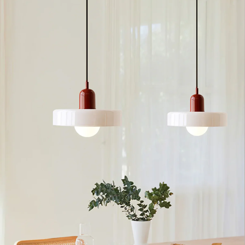 Southern Luxes La Lueur Suspendue | Beautifully Simple Pendant Lights for Cozy, Modern Homes