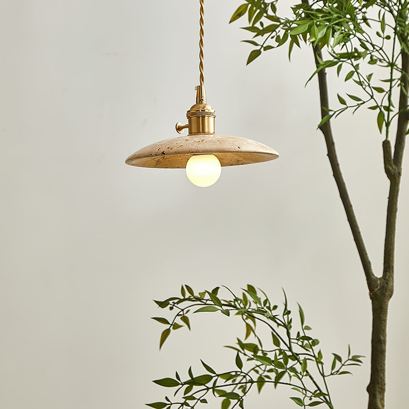 Stella Pendant Light – Elegant Design for Timeless Ambiance 2