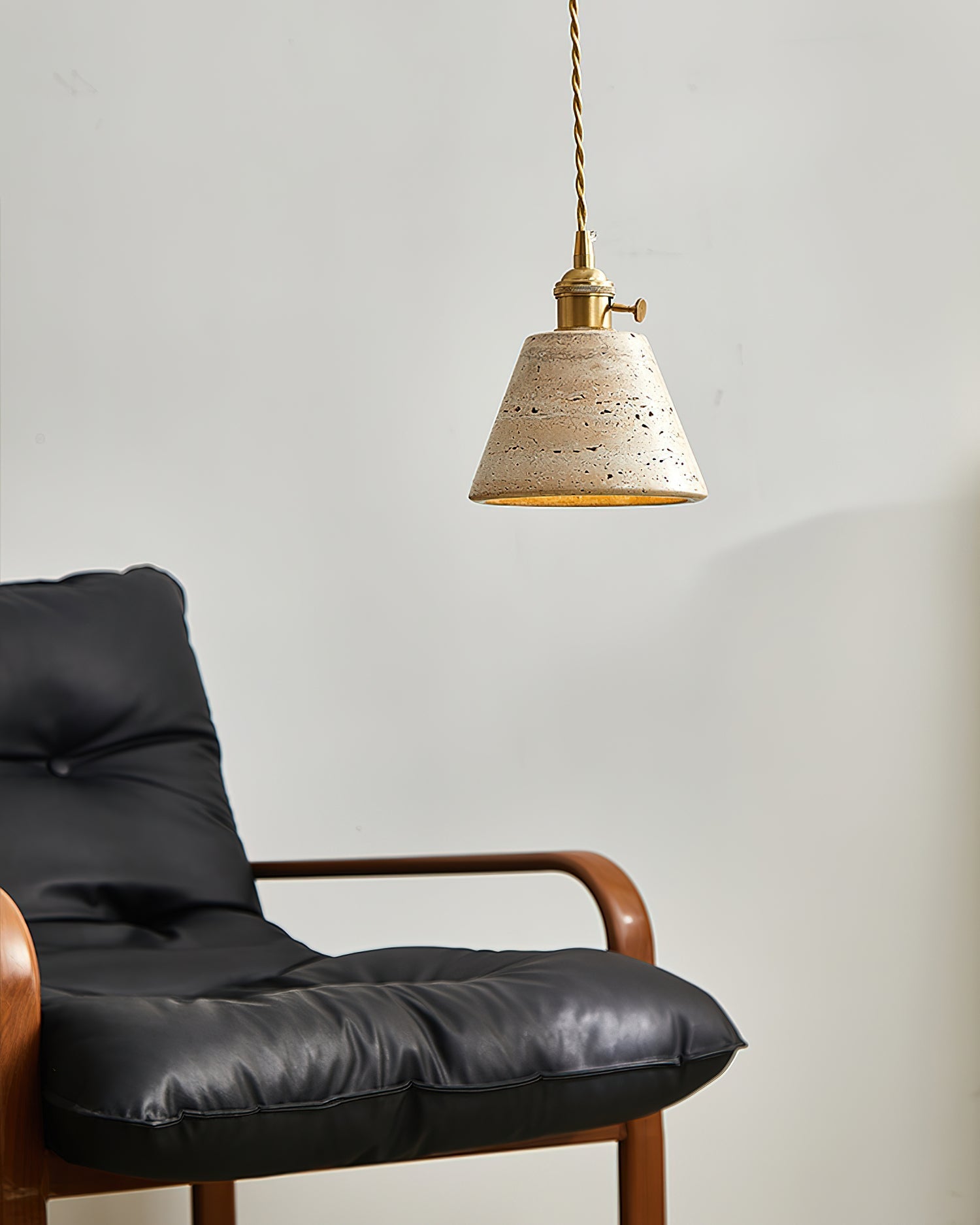 Stella Pendant Light – Elegant Design for Timeless Ambiance 4