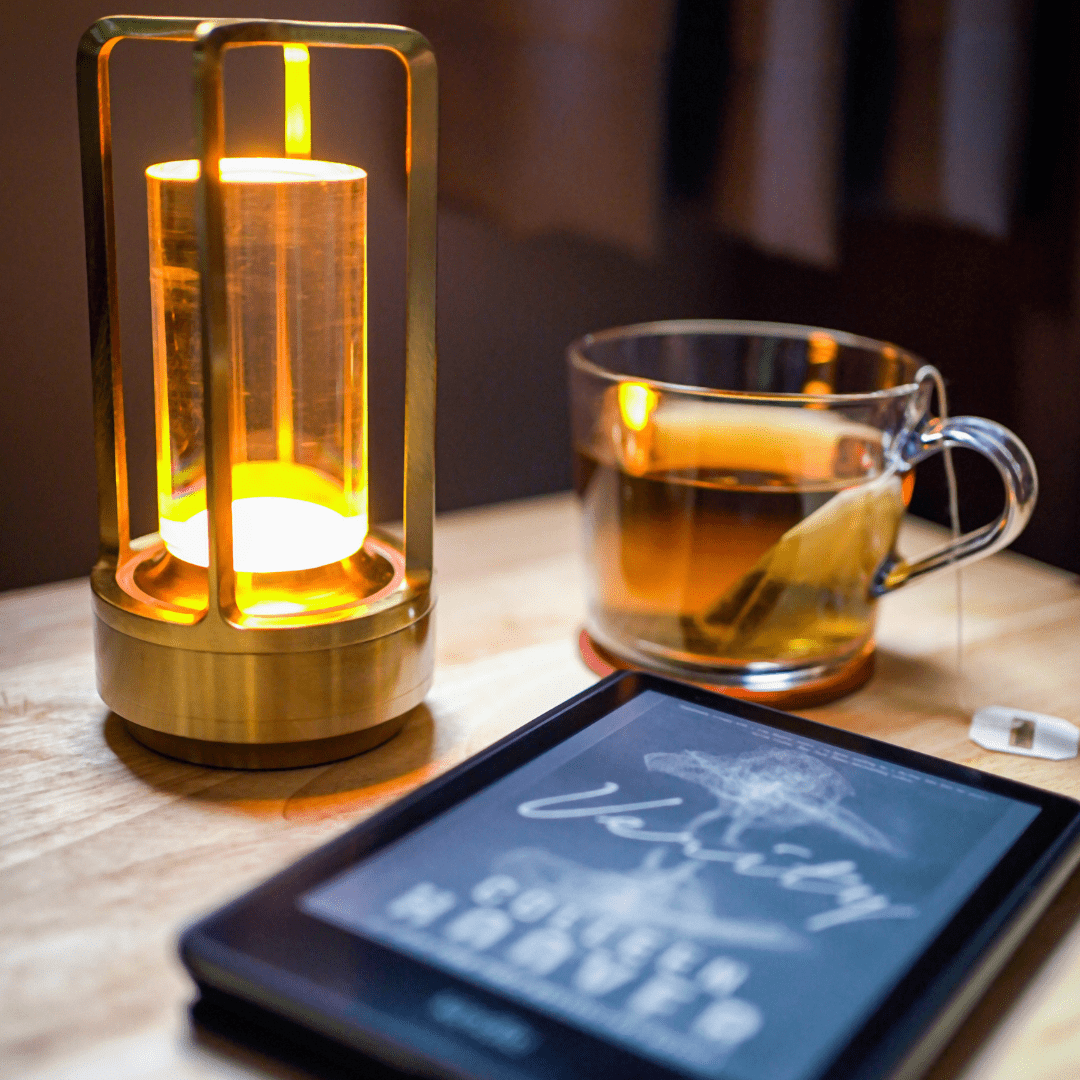 Stilla Table Lamp – Touch-Controlled Design for Modern Ambiance 8