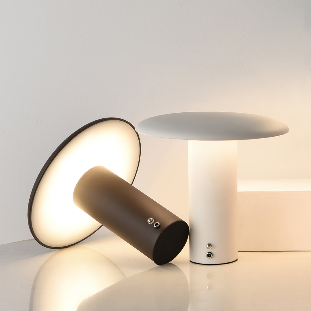 Takku Table Lamp – Stylish Portable Illumination for Any Room 6