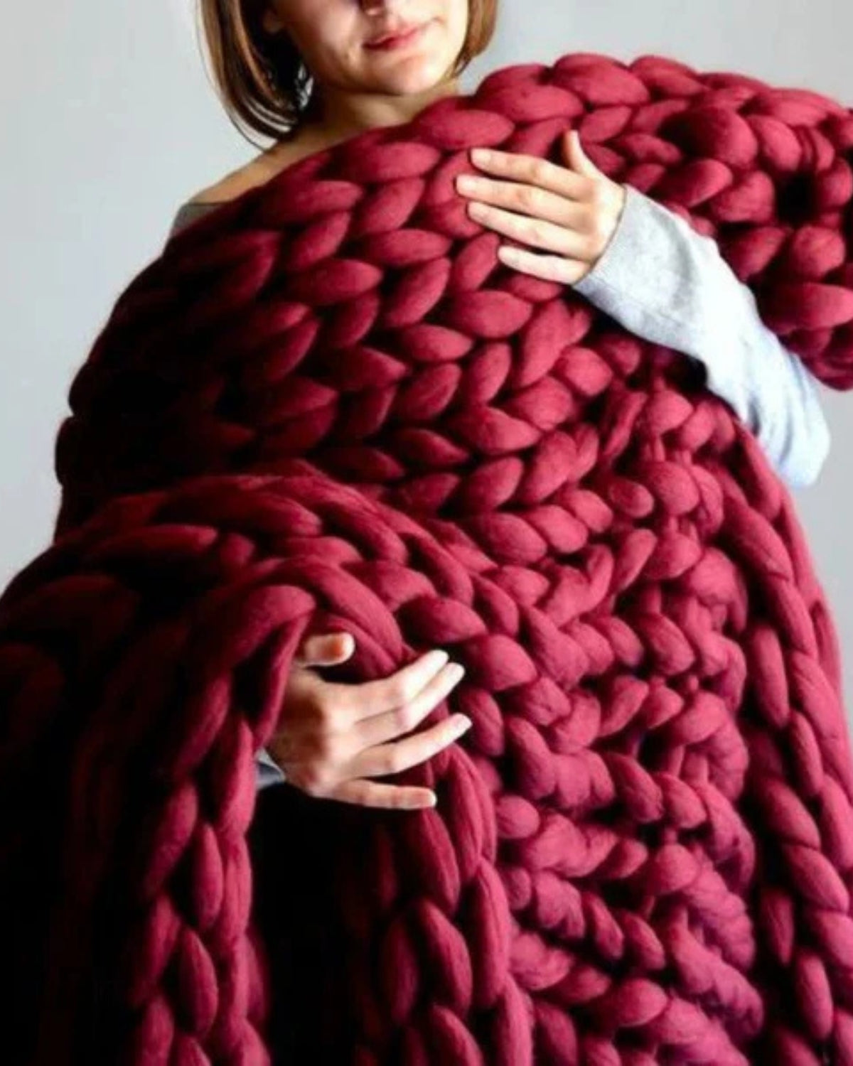 The Majestic Knitting Plant – Elegant Handmade Ceiling Blanket for Ultimate Relaxation 10