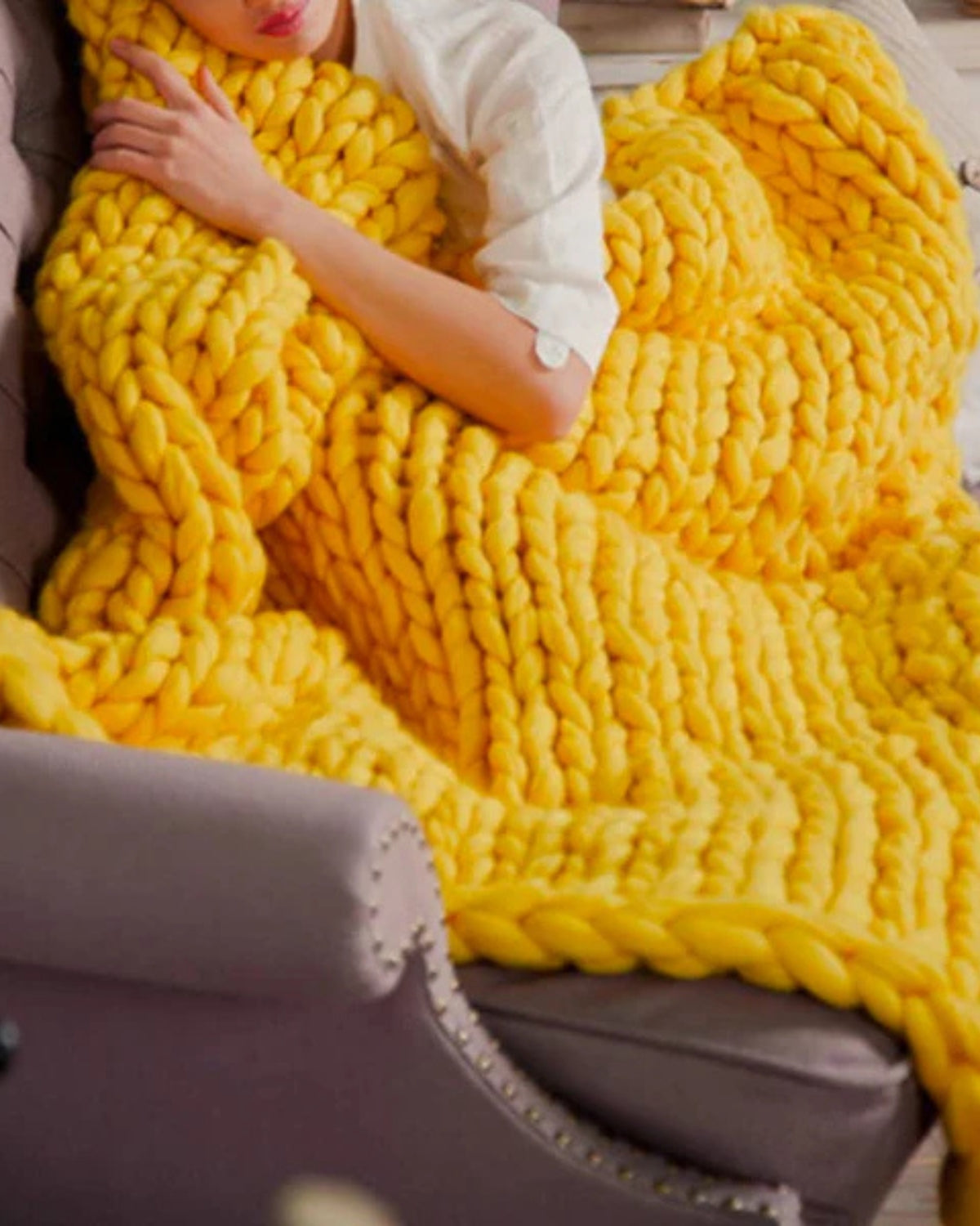 The Majestic Knitting Plant – Elegant Handmade Ceiling Blanket for Ultimate Relaxation 12