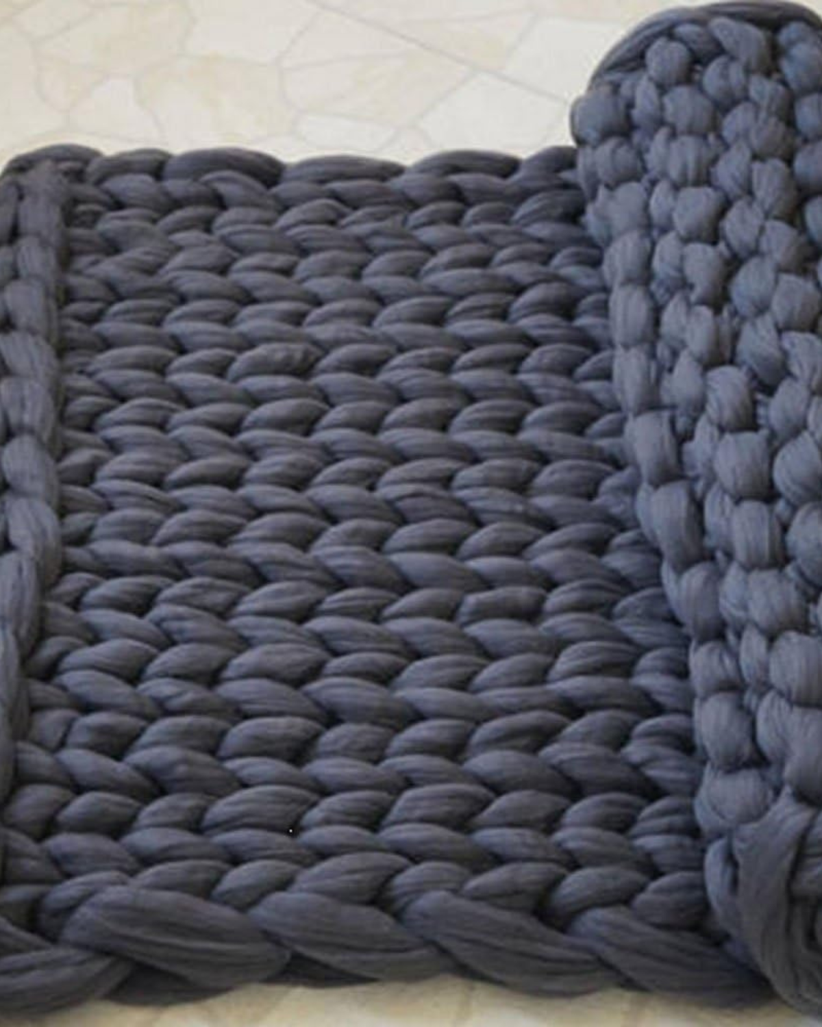 The Majestic Knitting Plant – Elegant Handmade Ceiling Blanket for Ultimate Relaxation 5