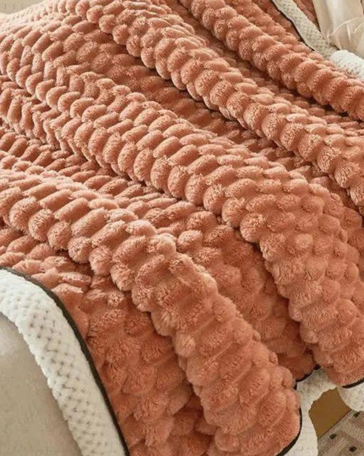 Tranquille Haven Plaid – Luxurious Comfort for Serene Spaces 10