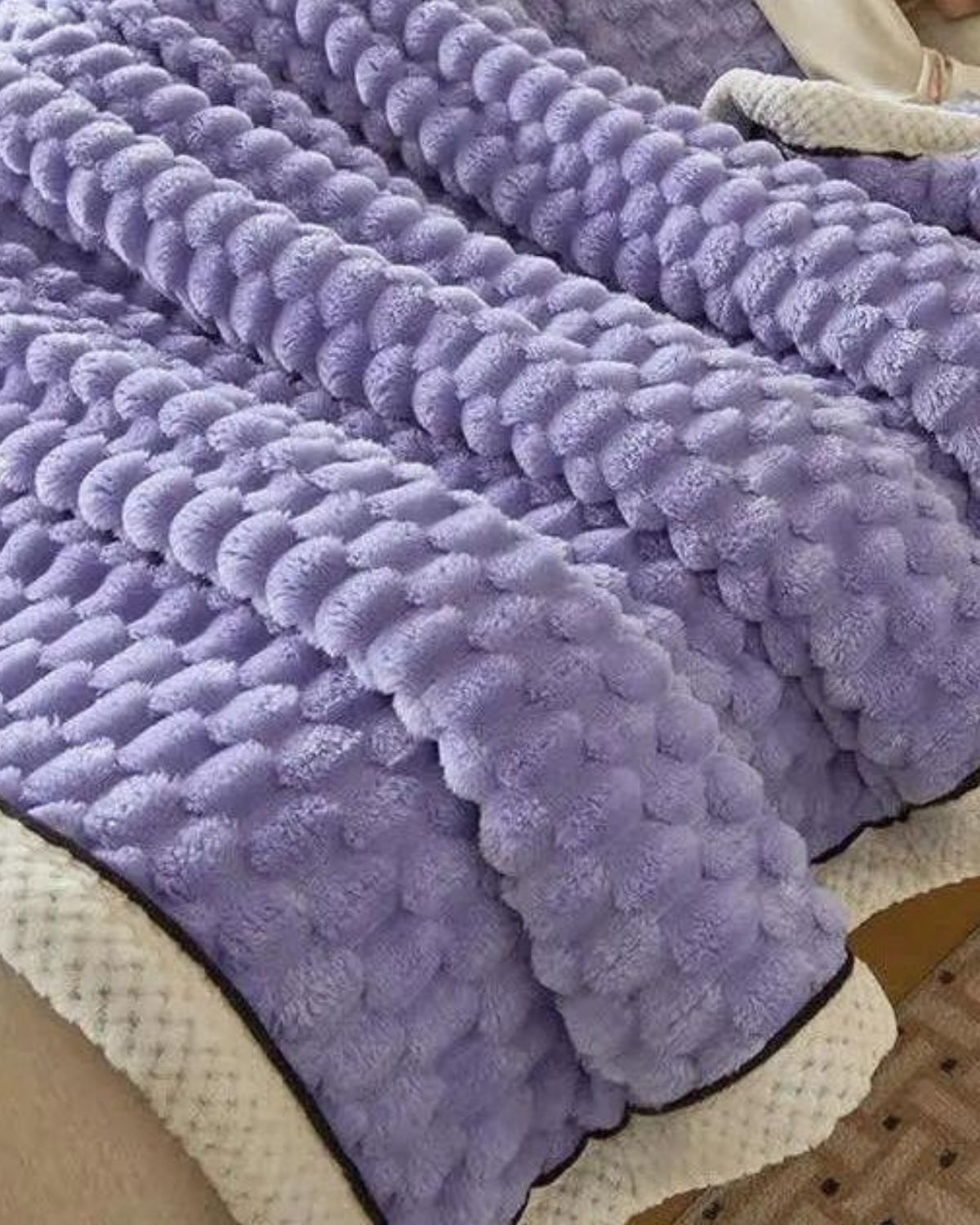 Tranquille Haven Plaid – Luxurious Comfort for Serene Spaces 12