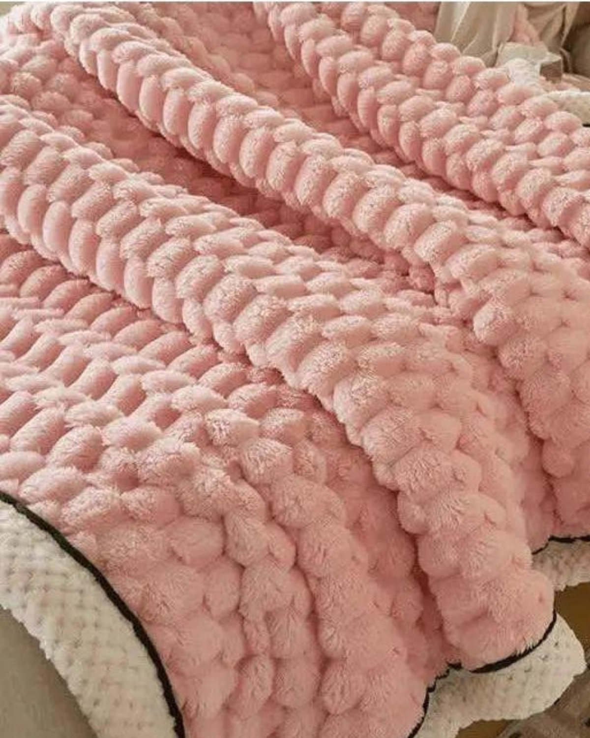 Tranquille Haven Plaid – Luxurious Comfort for Serene Spaces 13