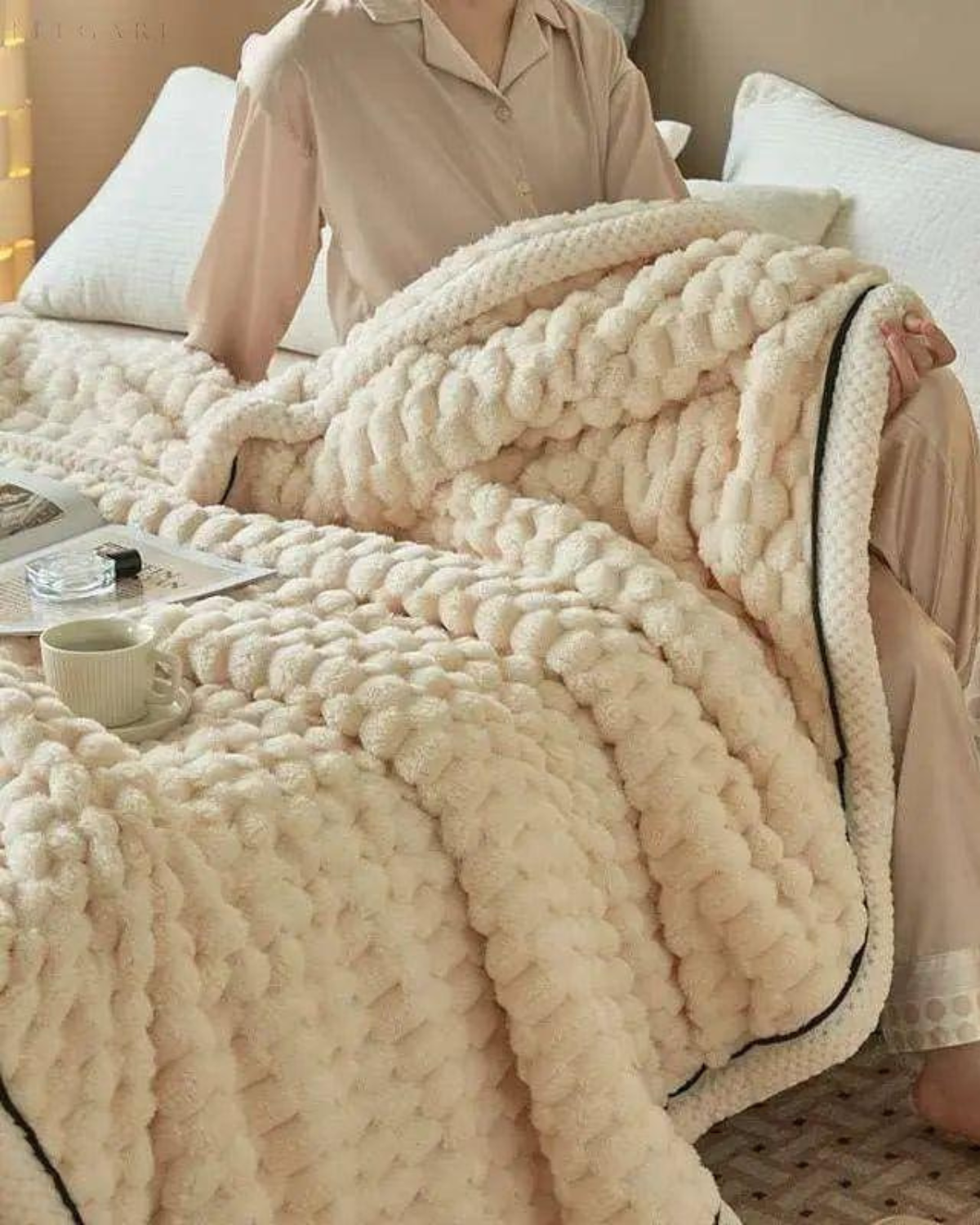 Tranquille Haven Plaid – Luxurious Comfort for Serene Spaces 5