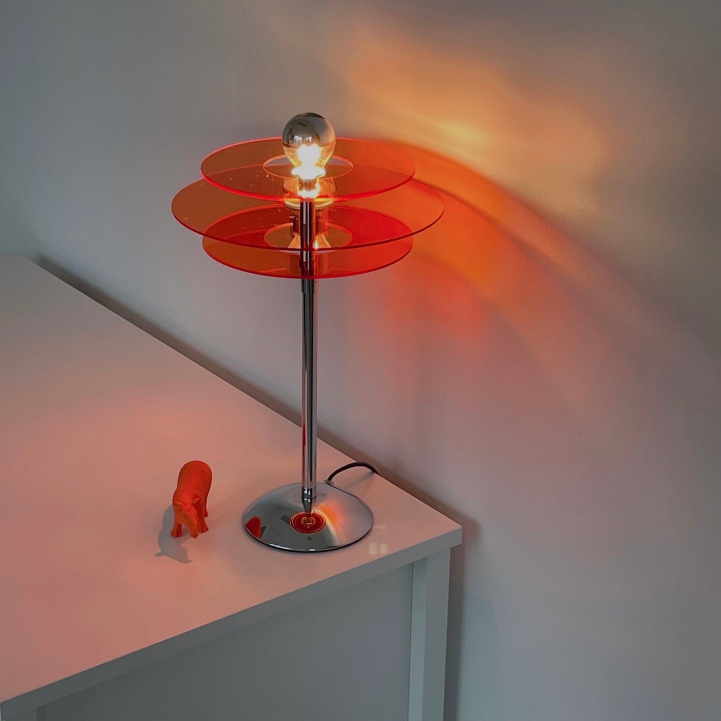 UFO Table Lamp – Modern Design with Elegant Glow 5