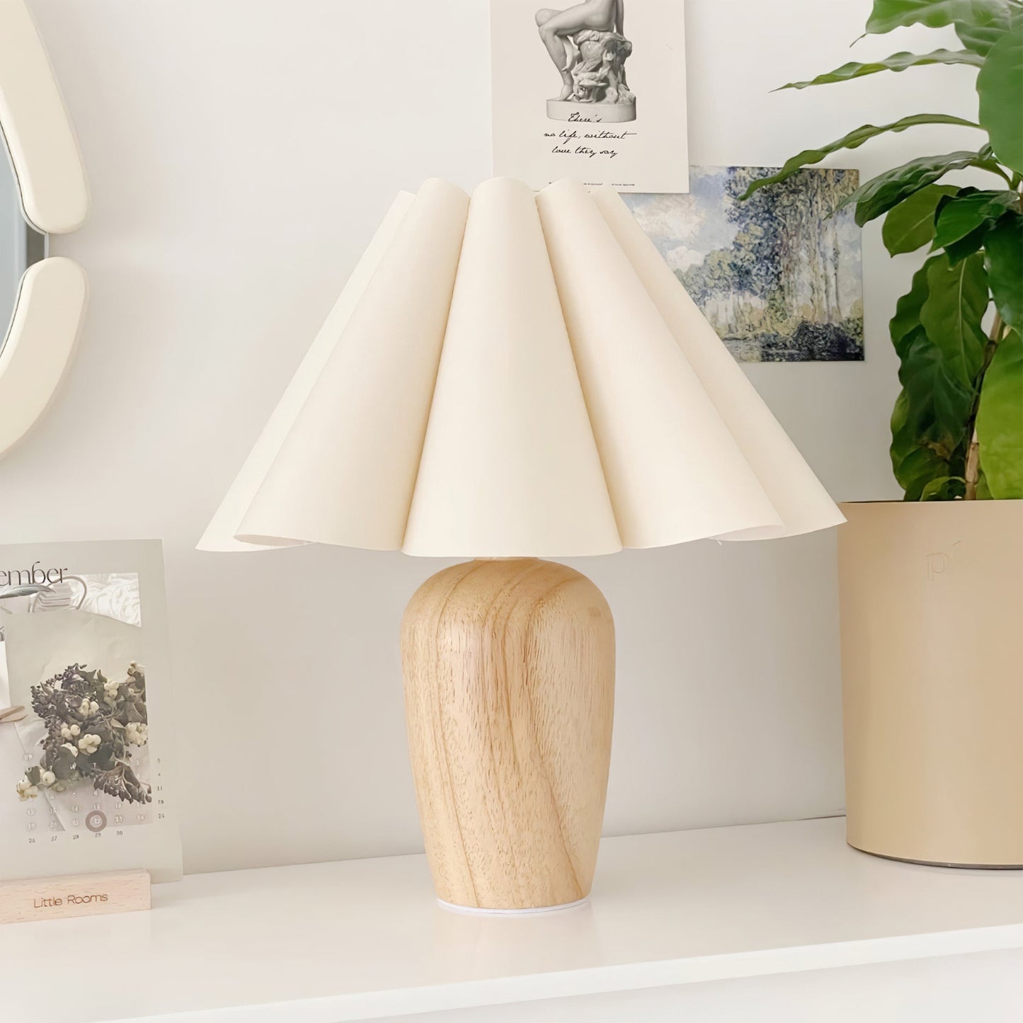 Vintage Fluted Beige Table Lamp – Stylish Glow for Your Nightstand 2