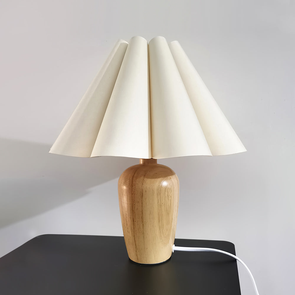 Vintage Fluted Beige Table Lamp – Stylish Glow for Your Nightstand 8