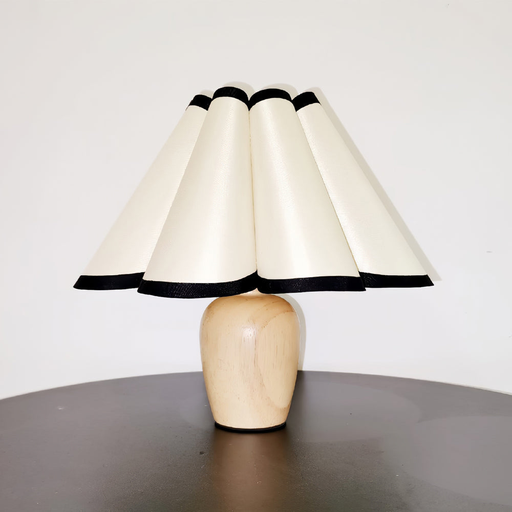 Vintage Fluted Table Lamp – Sophisticated Style with Warm Glow 0