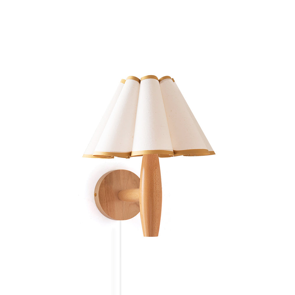 Vintage Fluted Wall Sconce – Elegant Illumination with Nostalgic Flair 1