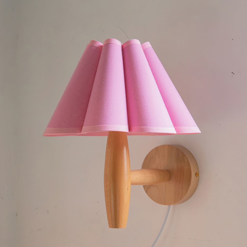 Vintage Fluted Wall Sconce – Elegant Illumination with Nostalgic Flair 10