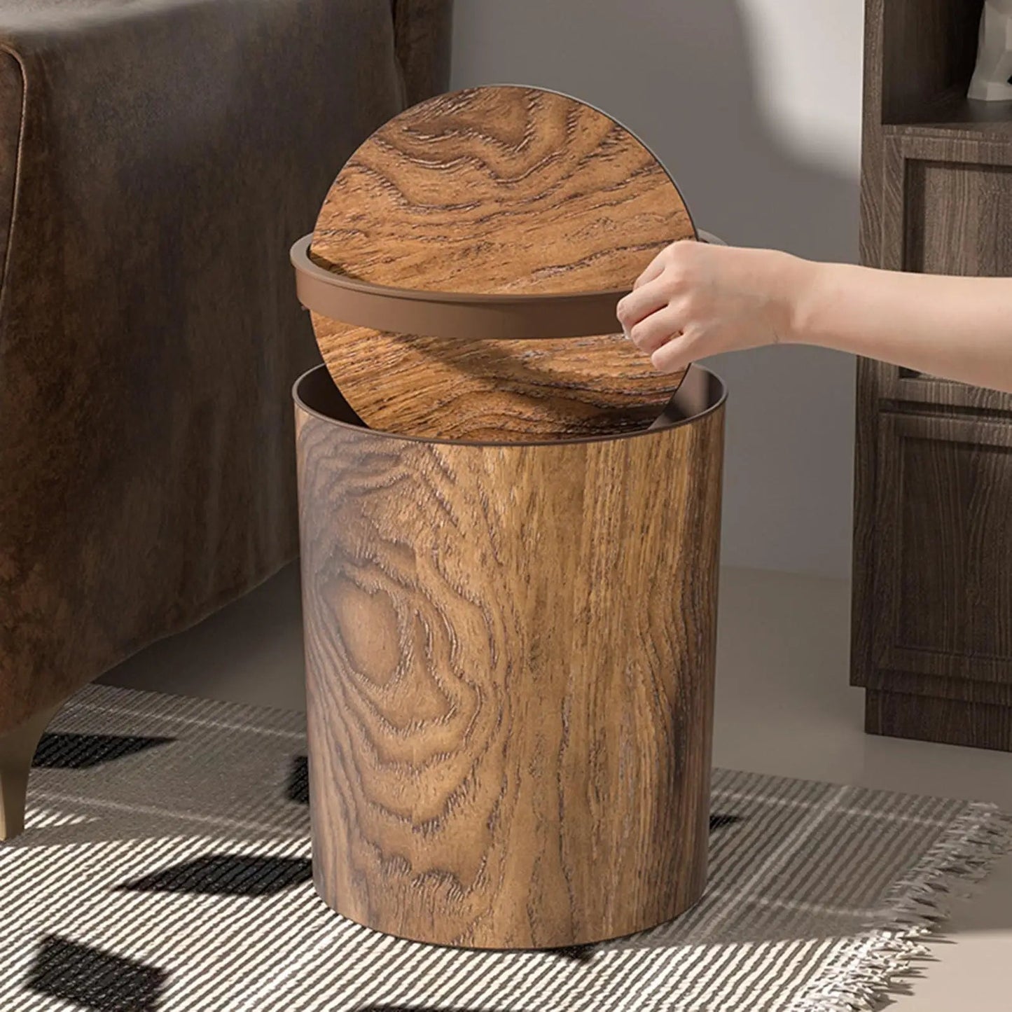 Vintage Swing Lid Trash Can – Chic Retro Elegance for Every Room 1
