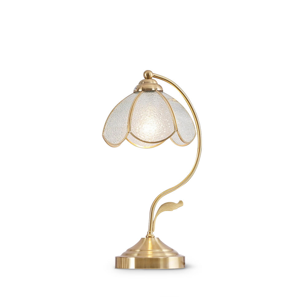 Vintage Tiffany Table Lamp – Timeless Floral Elegance for Cozy Ambiance 1