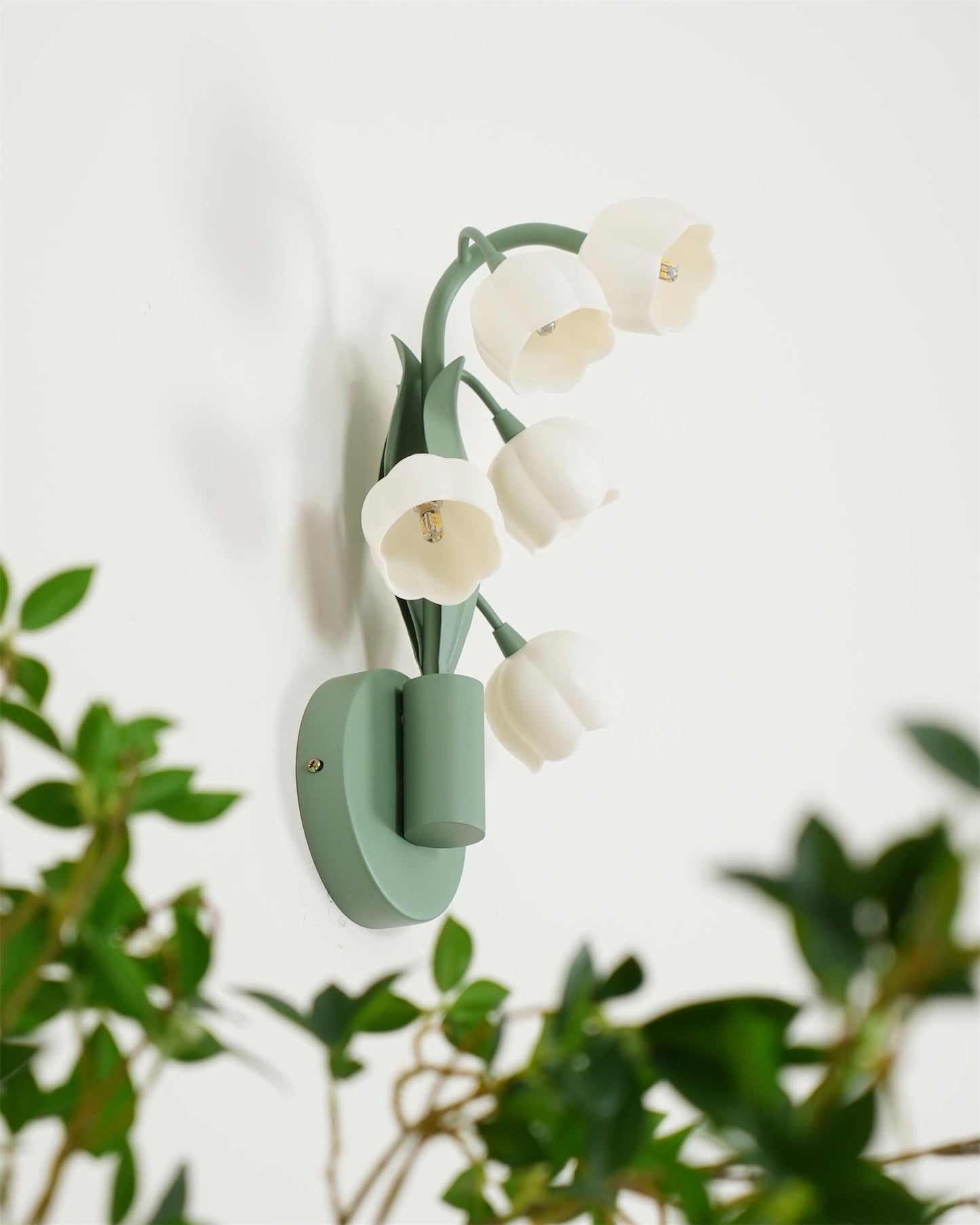 Wall Lamp Bell Orchid – Contemporary Design with Elegant Glow 7