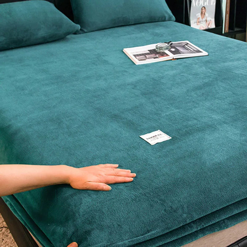 Warm Velvet Fitted Sheet – Luxurious Softness for Cozy Nights 15