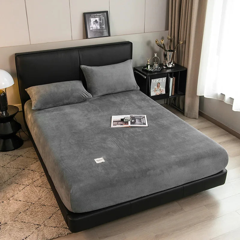 Warm Velvet Fitted Sheet – Luxurious Softness for Cozy Nights 2