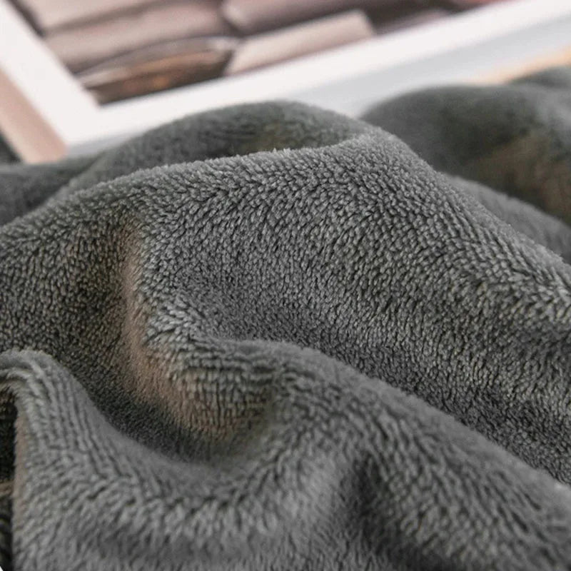 Warm Velvet Fitted Sheet – Luxurious Softness for Cozy Nights 5