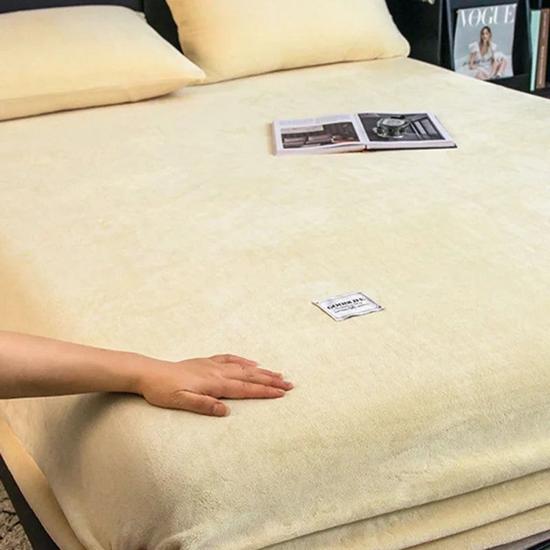 Warm Velvet Fitted Sheet – Luxurious Softness for Cozy Nights 7