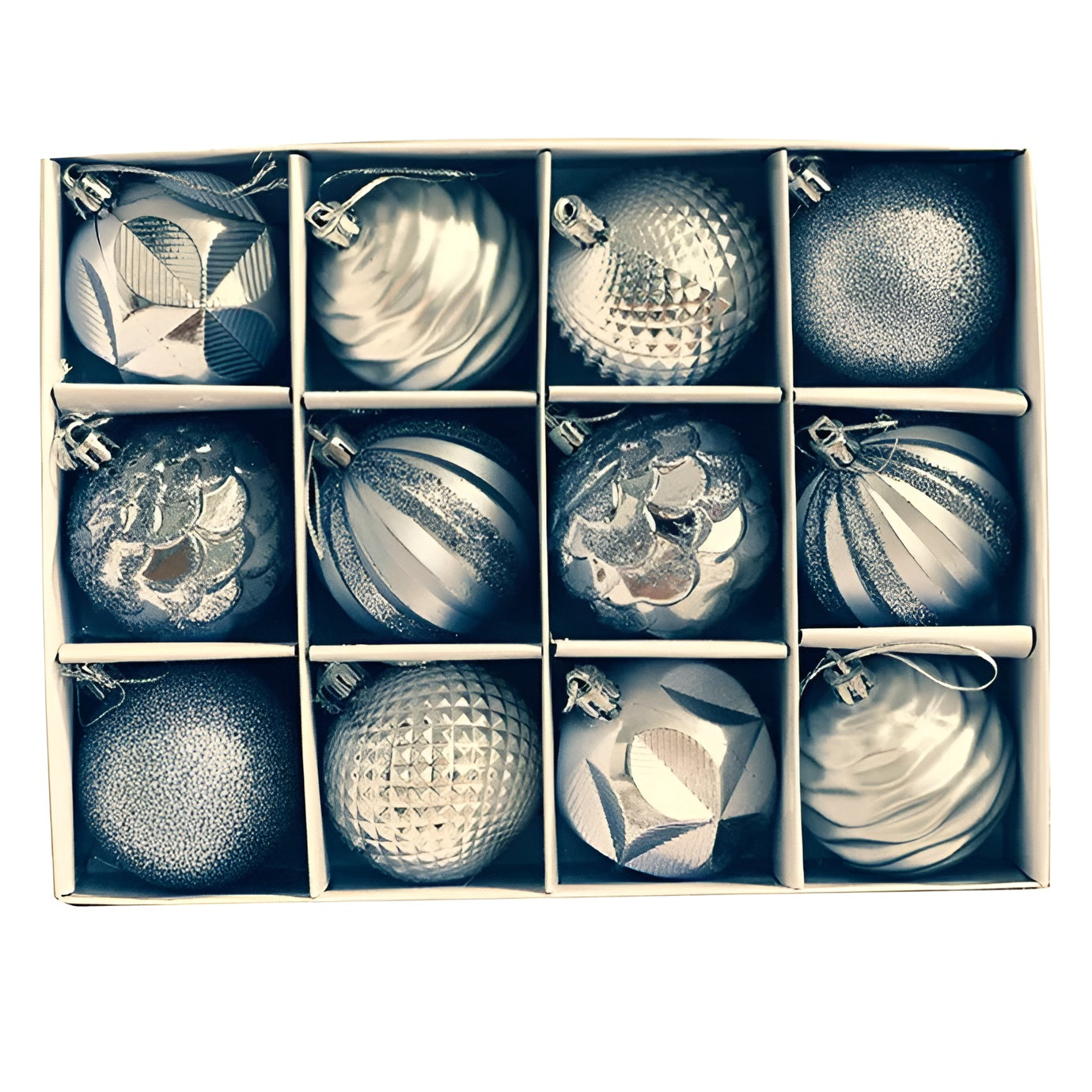 <strong>Christmas Bauble Set</strong> – <strong>Elegant Accents for Festive Decor</strong> 5