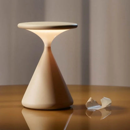 Aaron Akku-Tischleuchte – Stylish Cordless Design for Flexible Lighting 5