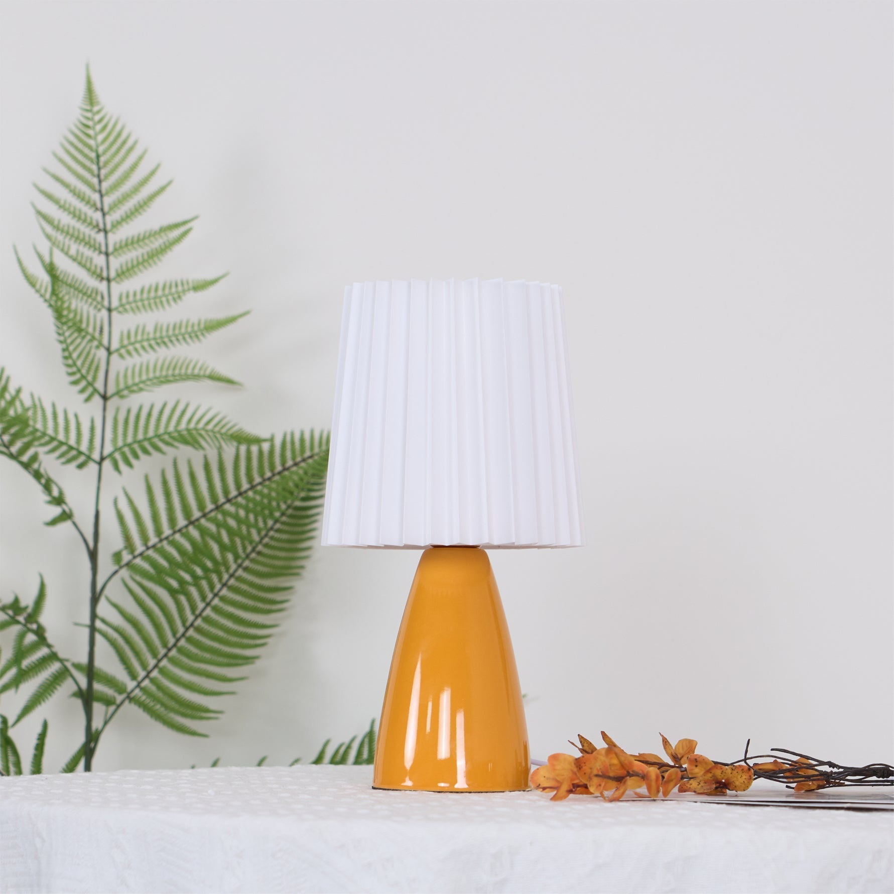 Apollo Table Lamp – Modern Elegance for Any Room 7