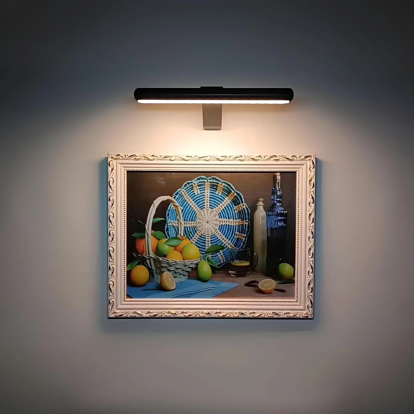 Artglow LED Wall Lamp – Elegant Illumination for Artworks 1