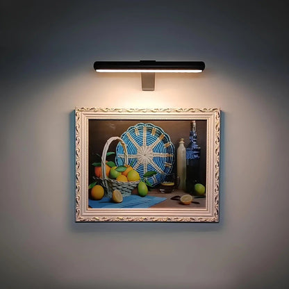 Artglow LED Wall Lamp – Elegant Illumination for Artworks 1