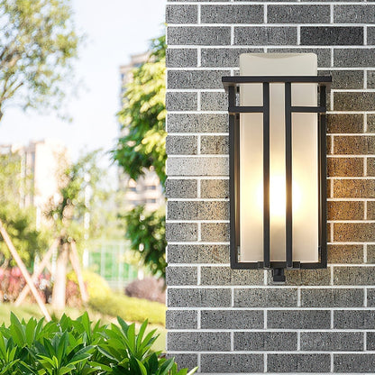 Arvina Outdoor Wall Lamp – Timeless Elegance for Charming Spaces 3