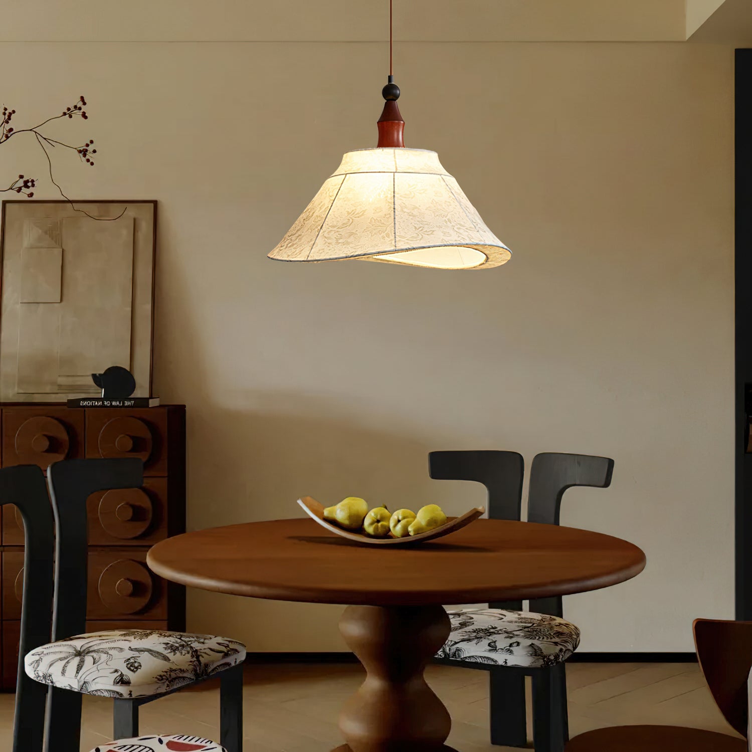 Aurelian Pendant Light – Elegant Fusion of Tradition and Modernity 2