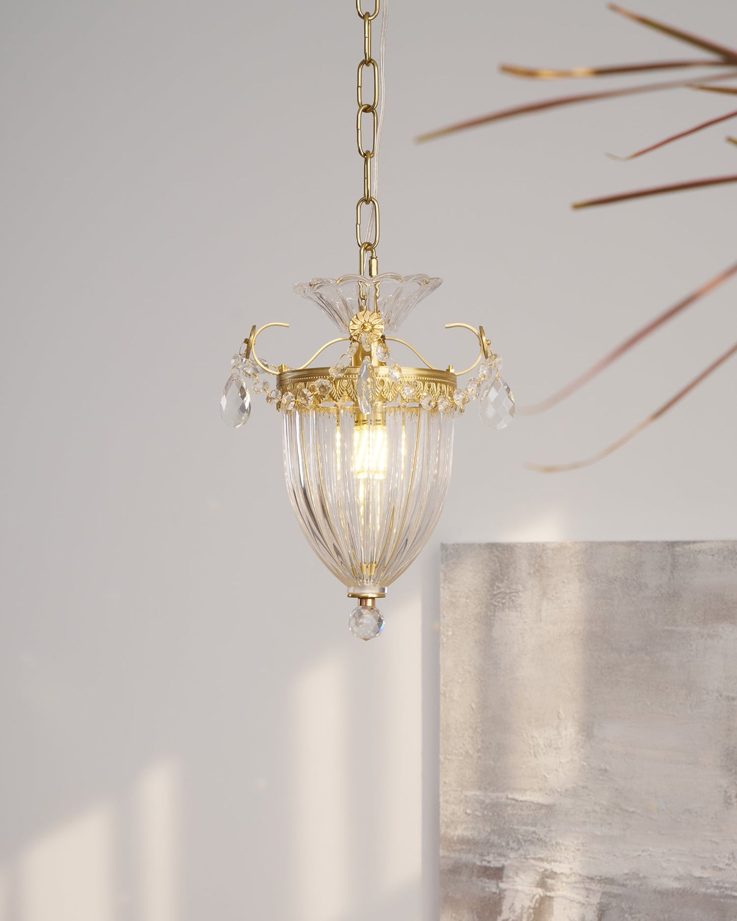 Bagatelle Pendant Lamp – Luxurious Brass and Crystal Elegance 7