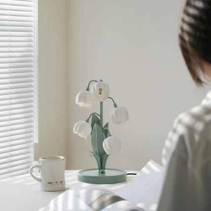 Bell Orchid Table Lamp – Chic Ambiance with Orchid Motif 4